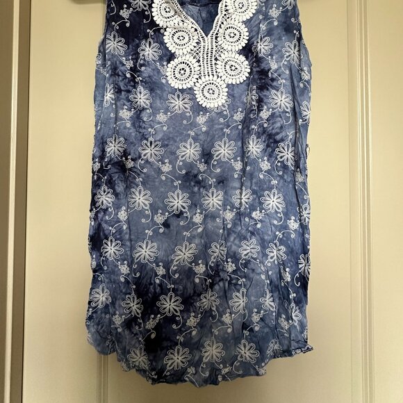Dress, L, Blue/Floral - Picture 2 of 3